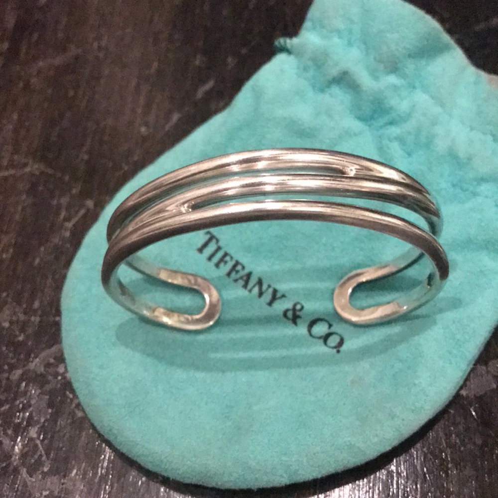 Tiffany & Co. Zig Zag Cuff, authentic.